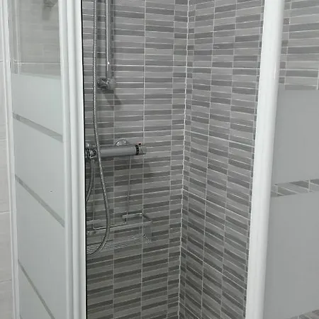 Konukevi Fonda Chavarria 2*
